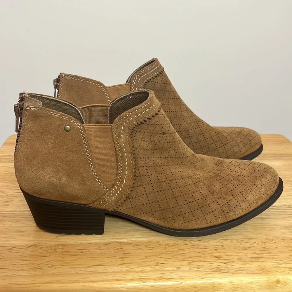 🌞Earth Spirit Raine Cowboy light brown suede leather booties Women size 11